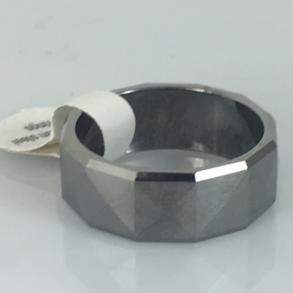 Tungsten ring
